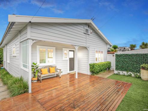 37 Huia Road, Point Chevalier