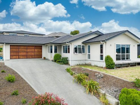 31 Pebble Beach Boulevard, Kamo