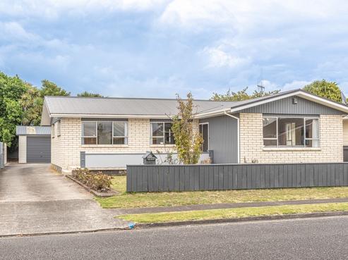 43 Exeter Crescent, Springvale
