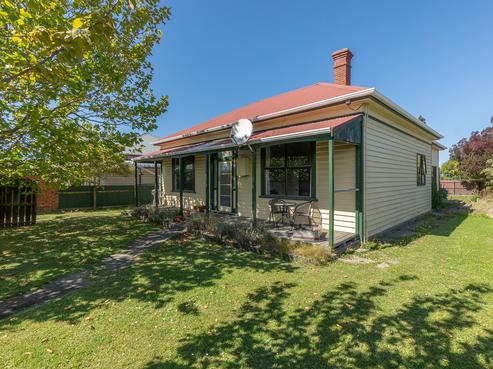 36 Raymond Street, West End