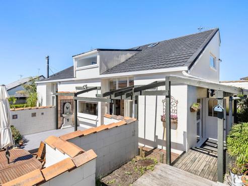 7B Ngatiawa Street, One Tree Hill