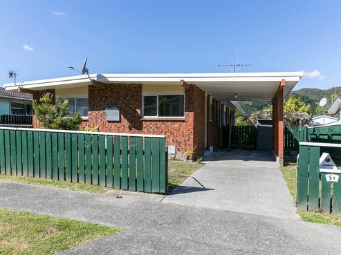 5A Kendal Grove, Wainuiomata