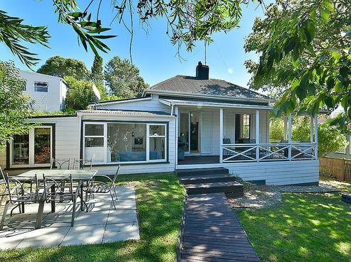1 Garfield Road, Helensville