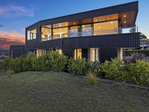 10 Burrell Road Extension, Oneroa
