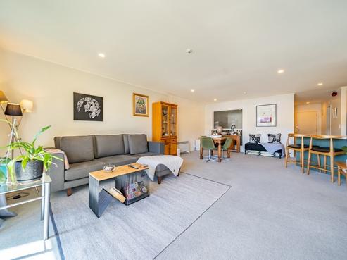 13/8 Girton Terrace, Mount Cook