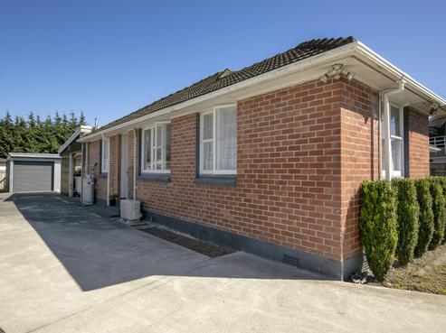 5 Johnston Grove, Taita