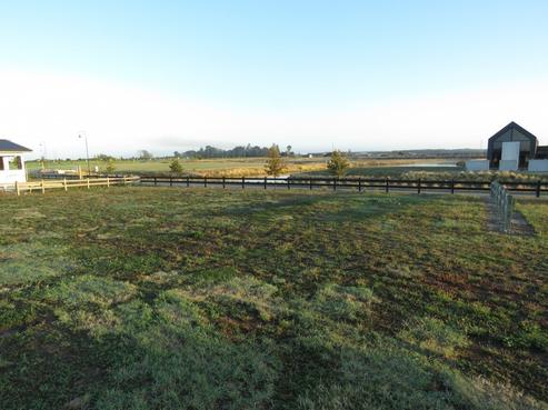 8 West Bay Place, Huntingdon/Lake Hood