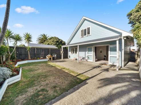 18A Bolton Street, Petone