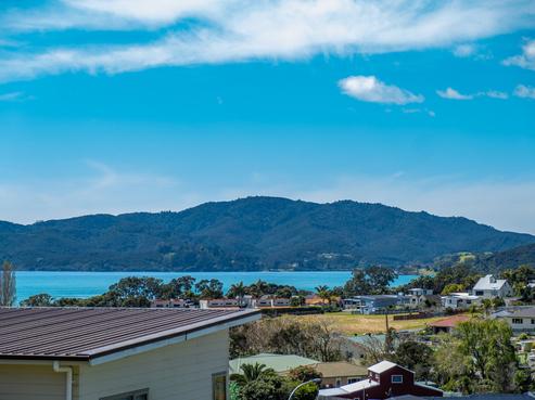 10 Hibiscus Avenue, Cable Bay