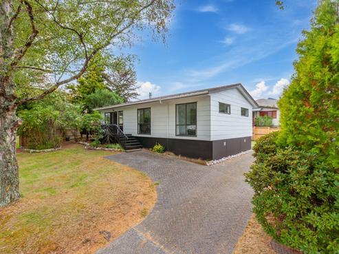 83 Marina Terrace, Kinloch