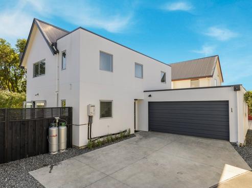 1 Olympic Lane, Edgeware