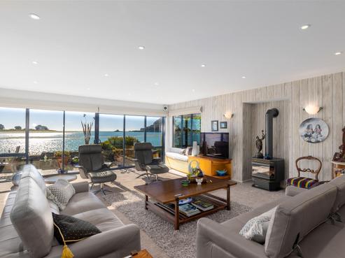 141 Main Road, Redcliffs