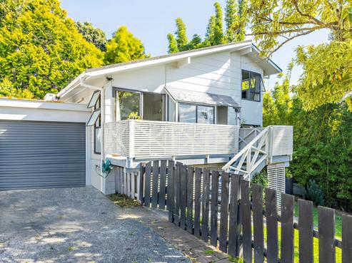 1/74 Ayton Drive, Totara Vale