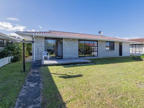 15B Hadfield Street, Otaki