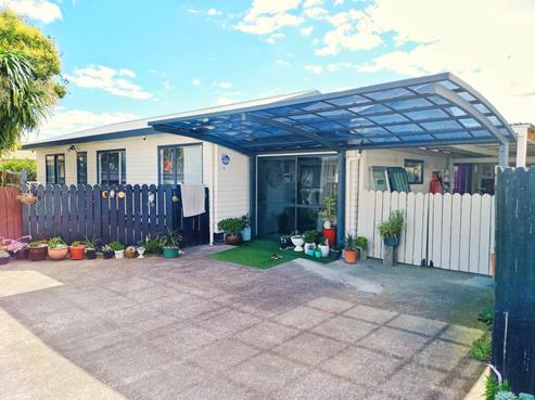 30A Barneys Farm Road, Clendon Park