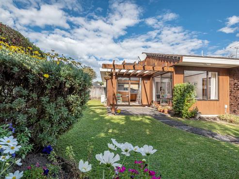 2/10 Tobruk Crescent, Milford