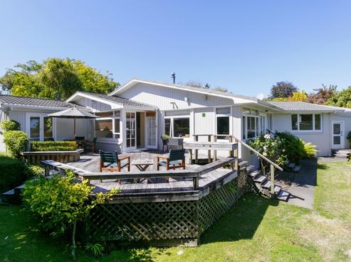 14 Rahui Road, Taupo