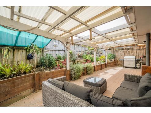 2/25 Sailfish Drive, West Harbour