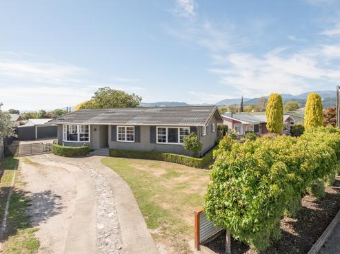 10 Newman Avenue, Brightwater