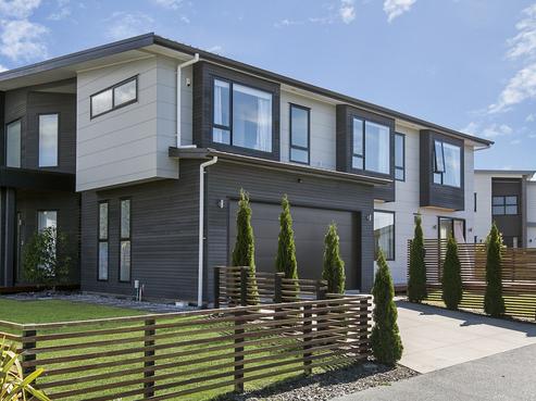 21 Greenlink Rise, Long Bay