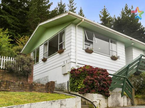 32A Trelawney Road, Wainuiomata