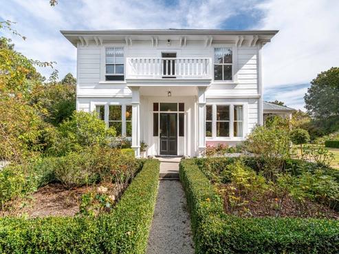 121 Humphries Street, Featherston