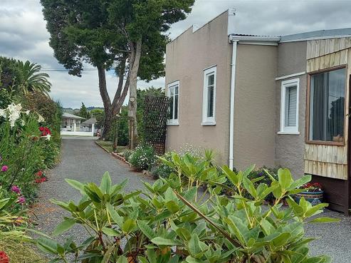 17A Grayson Avenue, Mangakakahi