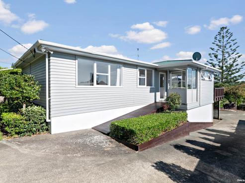 9 Scott Road, Stanmore Bay