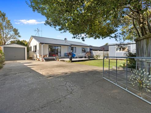 47A Pine Avenue, Bader
