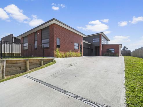 13 Kapua Crescent, Rototuna North