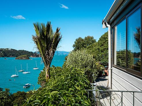 2 Kennedy Point Road, Surfdale