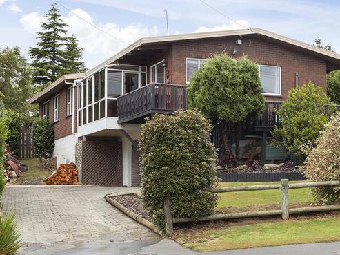 217 Dalziel Road, Brockville