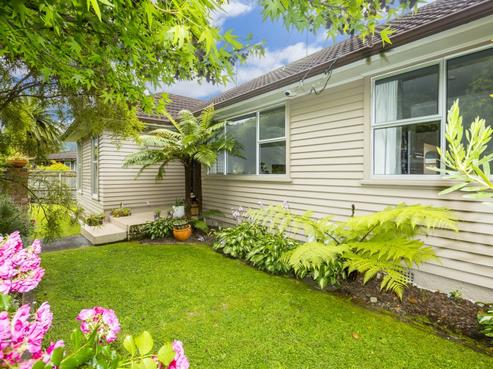 3 Prouse Grove, Silverstream
