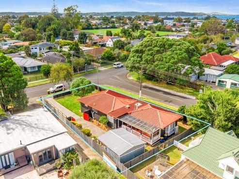 42 Yeovil Road, Te Atatu Peninsula