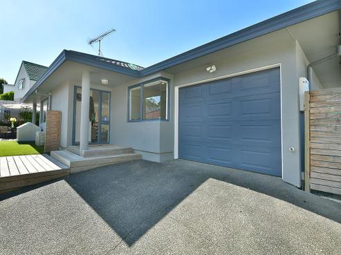 2/128 Brian Crescent, Stanmore Bay