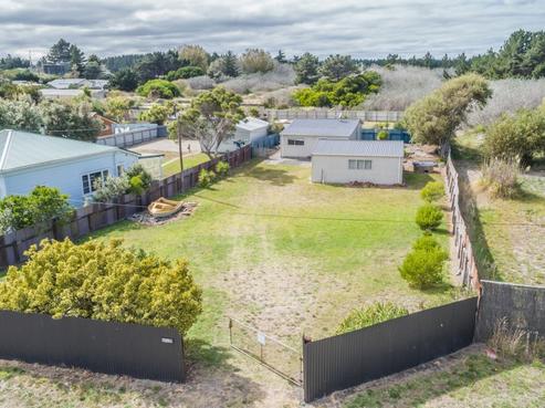 15 Barling Street, Himatangi Beach