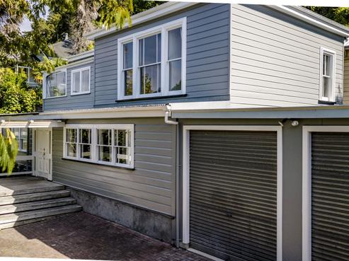 16 Coote Road, Napier Hill