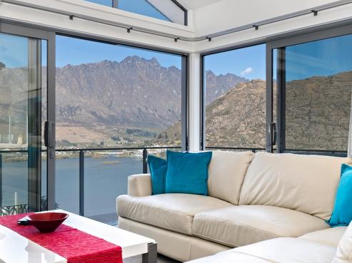 54 Middleton Road, Queenstown Hill