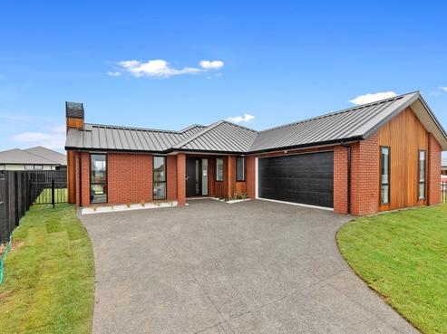 11 Sydney Place, Flagstaff