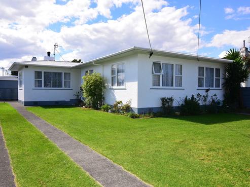 11 Ruapehu Street, Castlecliff