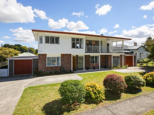 61 Carlyle Street, Leamington