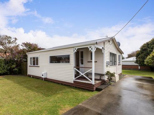 8 High Street West, Waitara