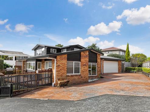 14 Luckens Road, West Harbour