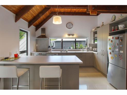 2/10A Mcdowell Crescent, Hillcrest