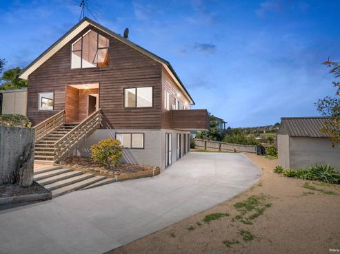 2 Astrolabe Place, Gulf Harbour