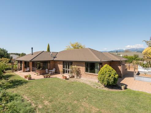 39 Malthouse Crescent, Brightwater