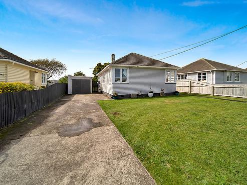 10 Laurent Vc Street, Hawera