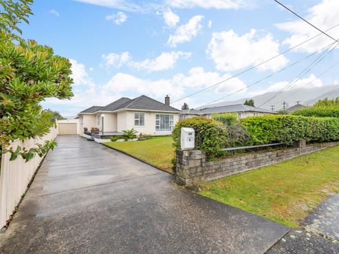 6 Mckay Street, Wainuiomata