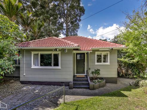 12 Tainui Road, Titirangi