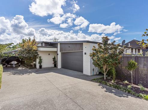15 Canini Grove, Karaka